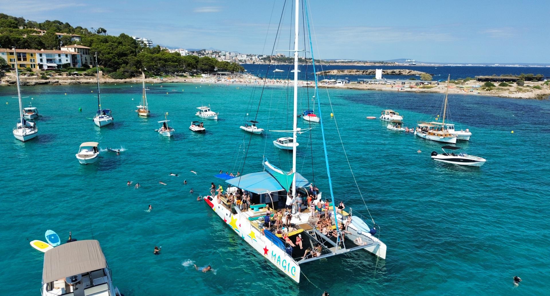 Excursiones en catamarán a la playa de Ses Illetes