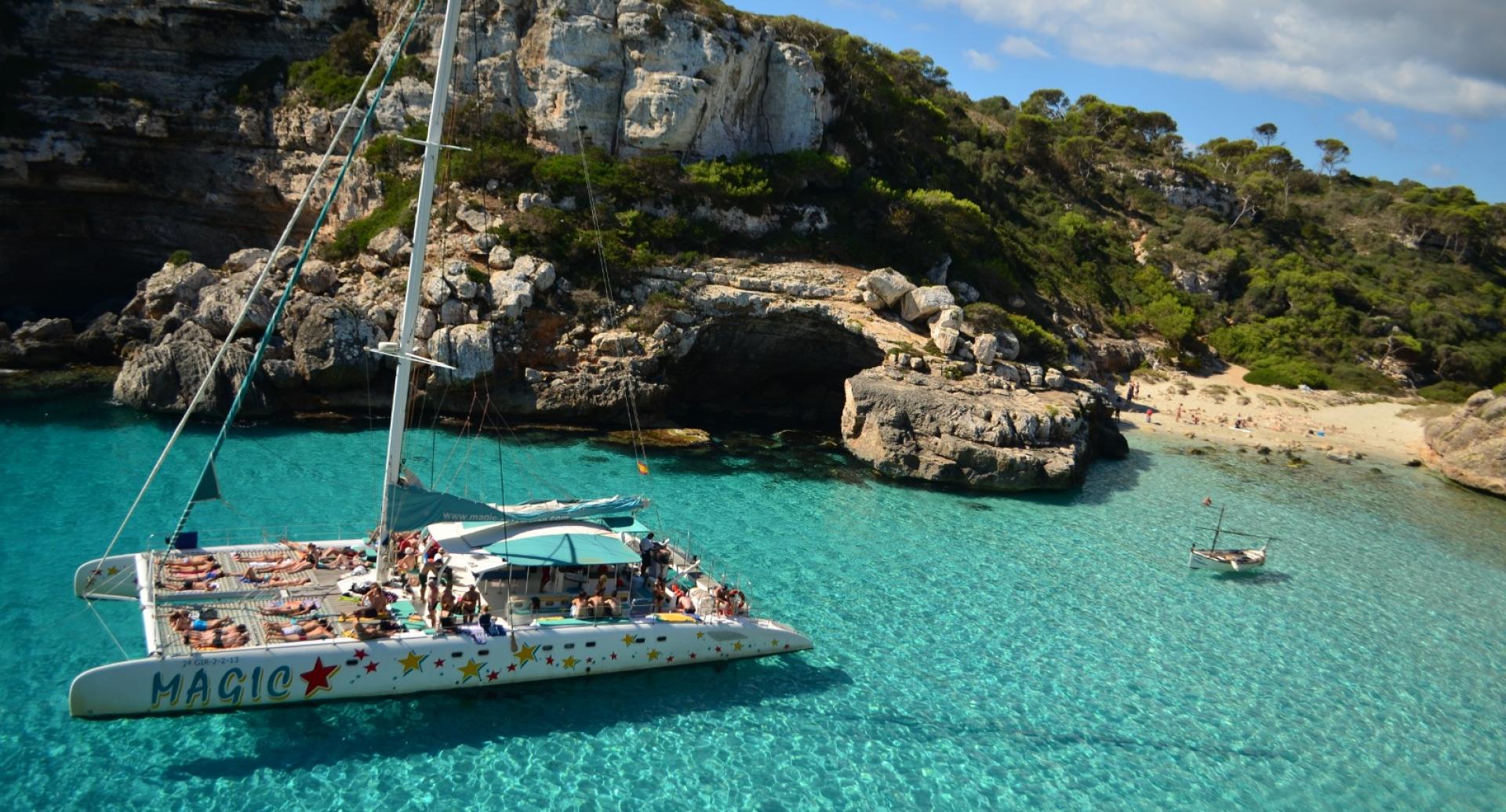 Catamaran excursions to Es Trenc beach