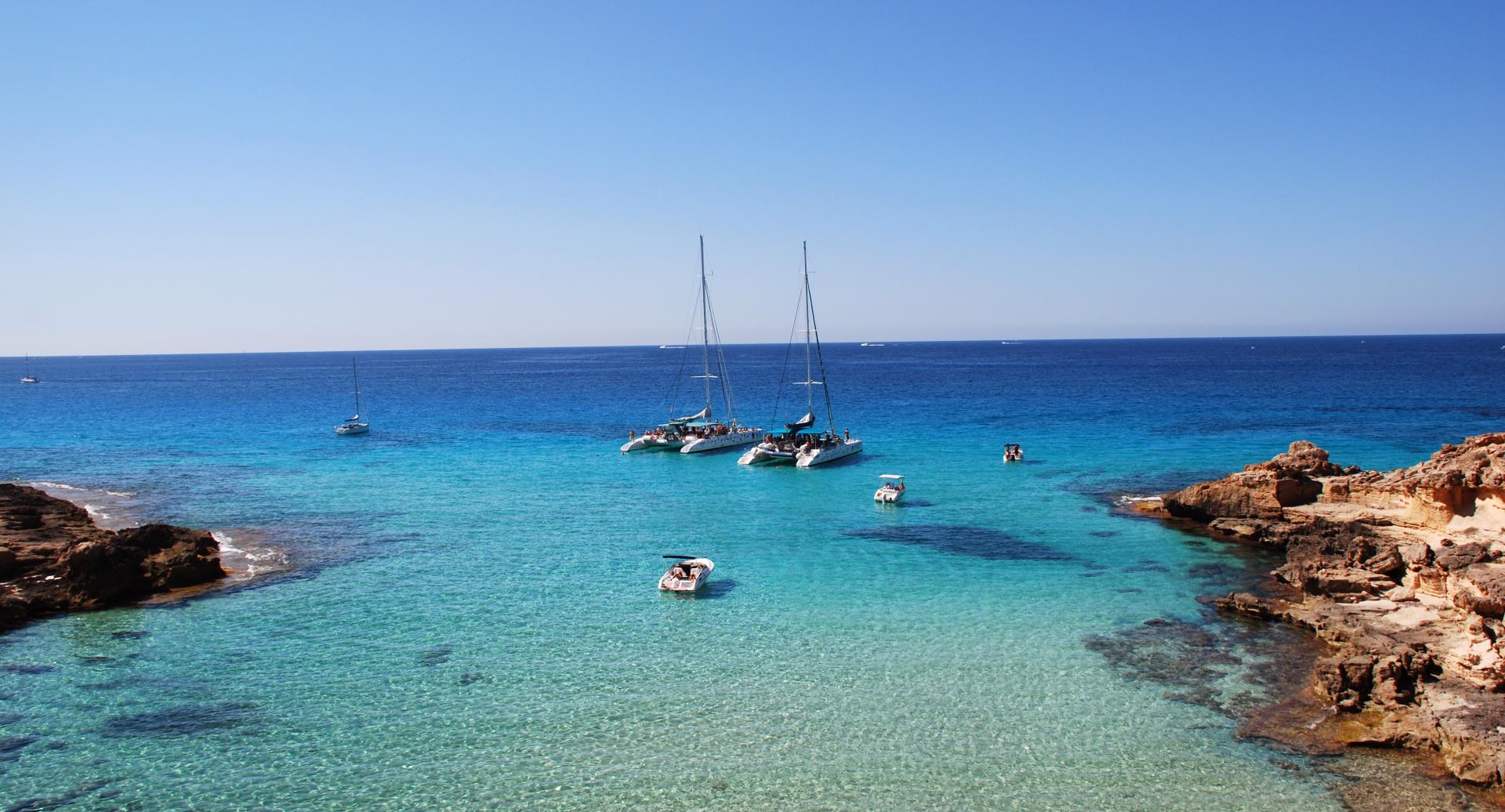 Creuers en catamarà a Mallorca
