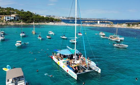 Excursiones en catamarán a la playa de Ses Illetes