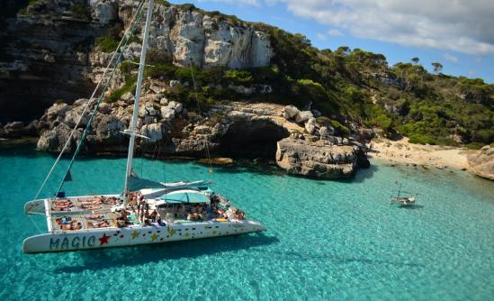 Excursions en catamarà a la platja d'es Trenc