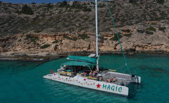 Catamaran excursions to the Bay of Palma