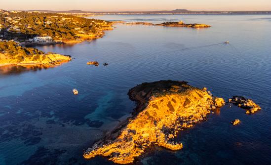 Catamaran excursions to Ses Illetes beach