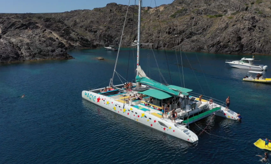 Creuers en catamarà al Cap de Creus